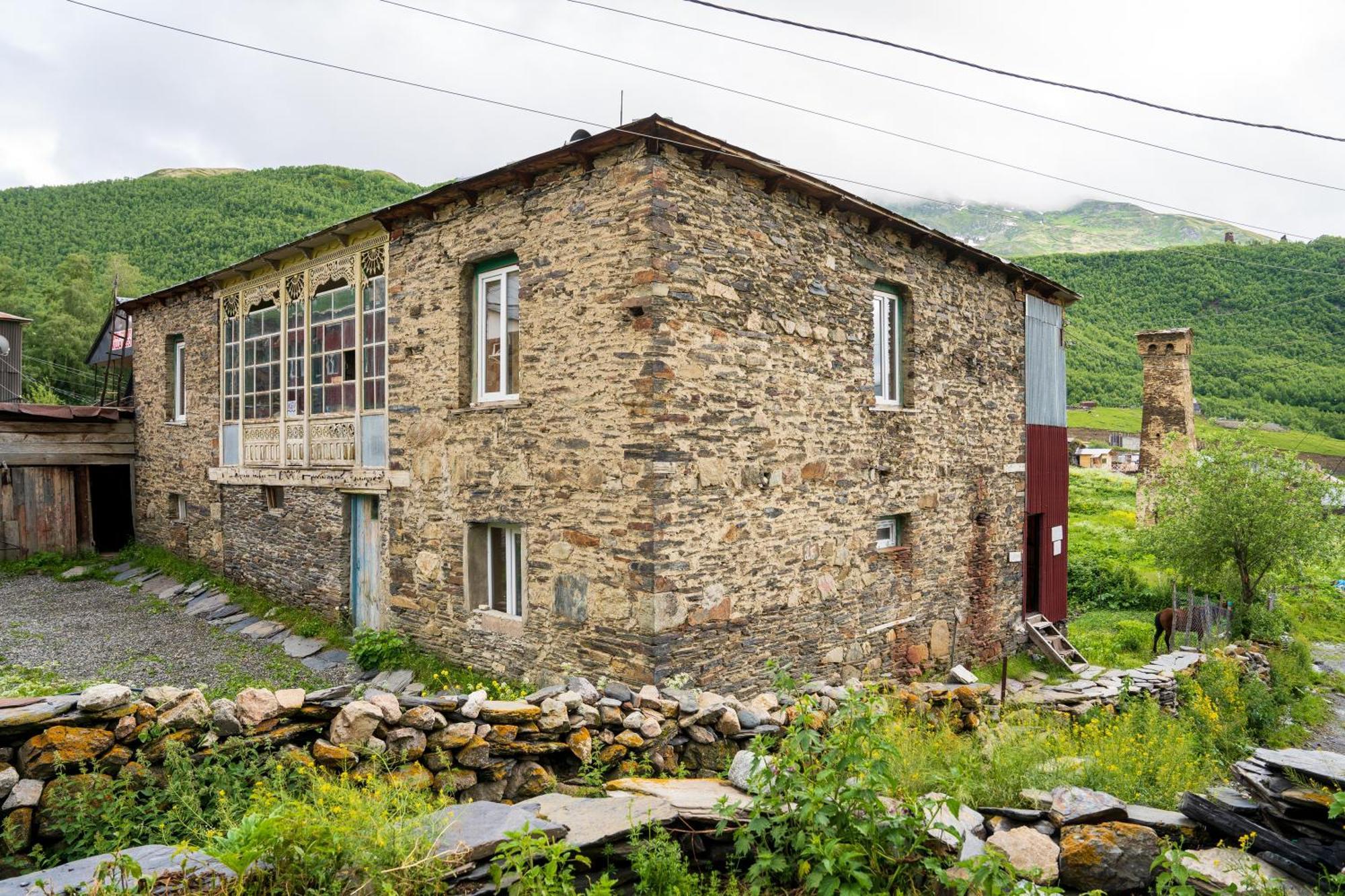Guesthouse Svani Ushguli Zewnętrze zdjęcie